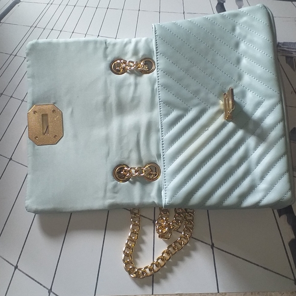 ALDO Baby Blue Chevron Quilted Bag - Picture 5 of 6